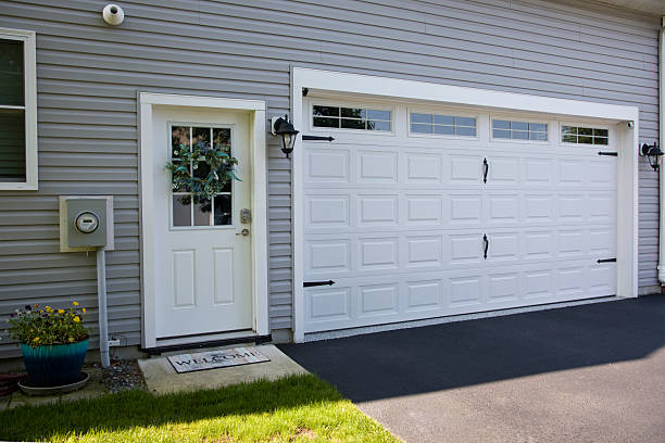 24/7 Emergency Garage Door Panel Replacement experts in ﻿Harrison County County, MO